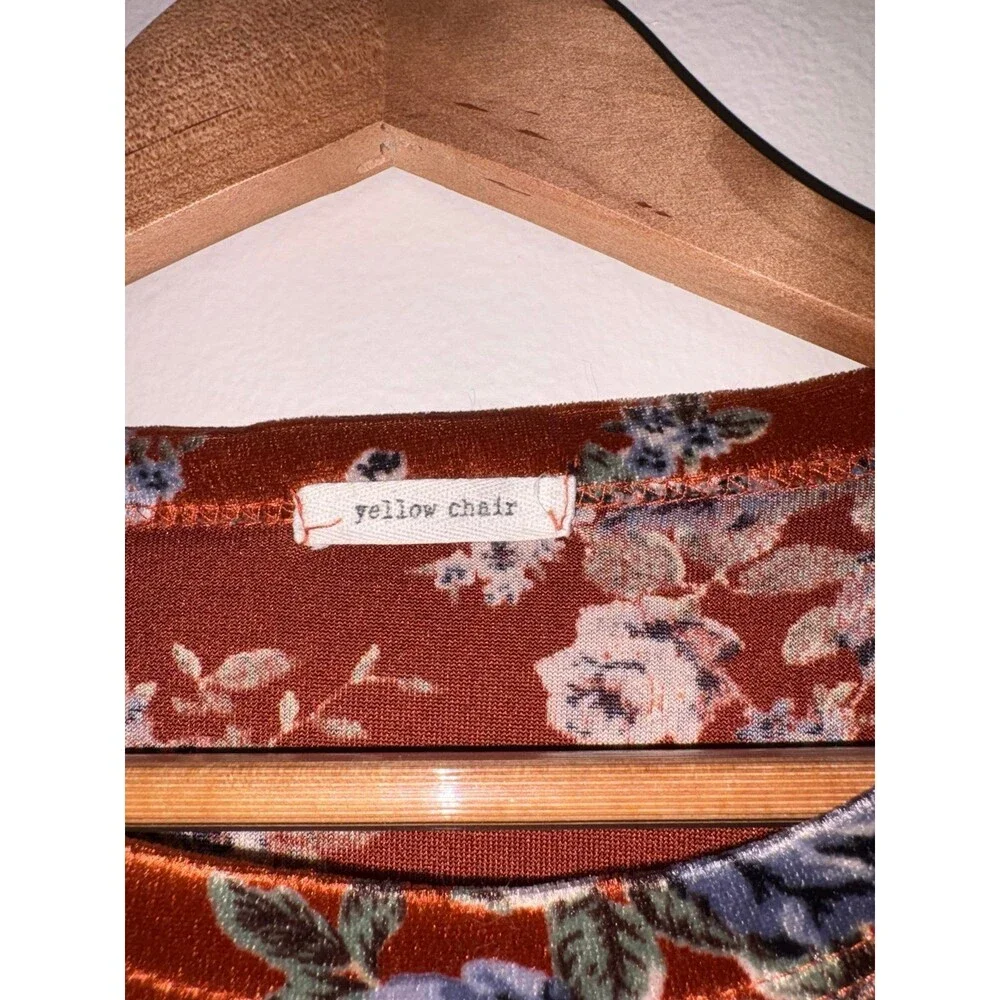 Yellow Chair Velvety Orange Floral Shirt - Size Large